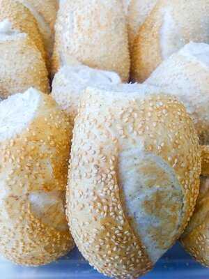 Fiorella Paes E Doces