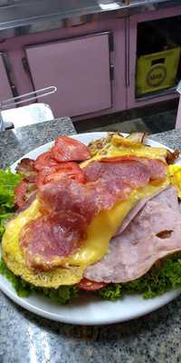 Padaria E Confeitaria Vila Moreira