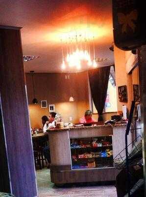 9 De Junho Paes E Doces