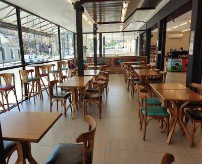 Saint Claire Bakery & Café