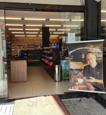 Saint Claire Bakery & Café