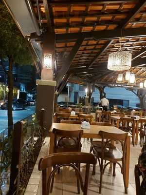 Divina Comida Restaurante E Pizzaria