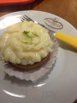 Confeitaria Rochelle Paes E Doces