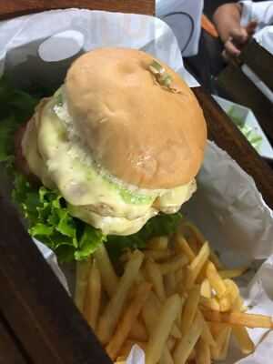 Woah Burguers & Baurus