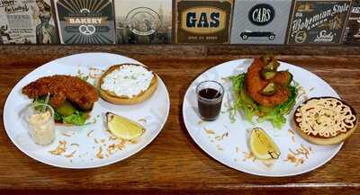 Deck House - Burger & Beers