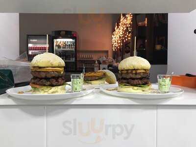 Deck House - Burger & Beers