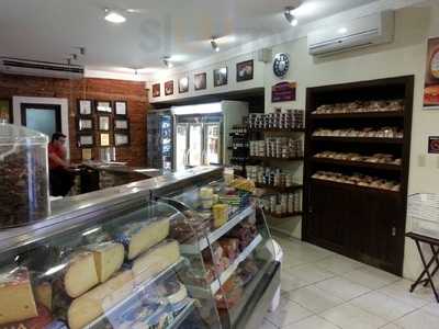 Magazzino Vinhos & Cozinha