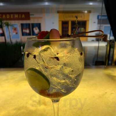 Zimbro Cocktails & Co