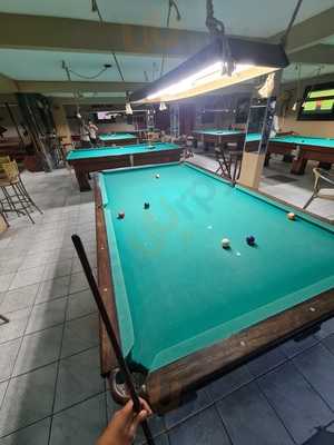 Saloon Snooker Bar