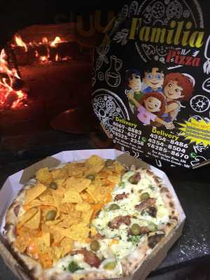 La Familia Pizzaria