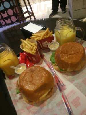 Dor's Burger