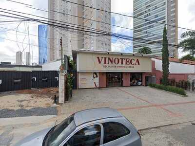 Vinoteca Escola De Vinhos E Adega