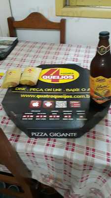 Quatro Queijos Pizzaria