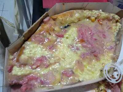 Quatro Queijos Pizzaria