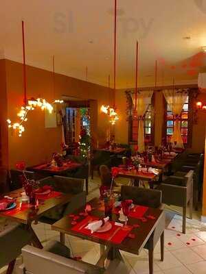 Carolles Bistrô & Wine Bar