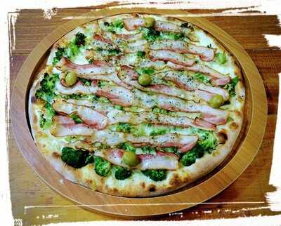 Pizzaria La Taverna Zona Oeste