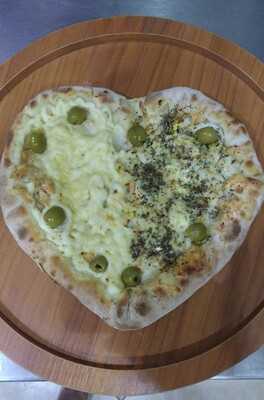 Pizzaria La Taverna Zona Oeste