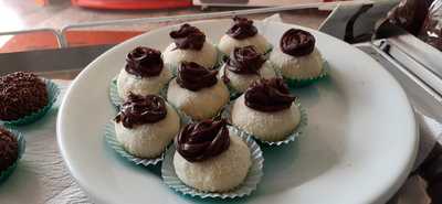 Circuit Louge And Bar