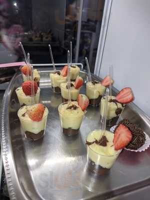 Circuit Louge And Bar