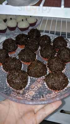 Circuit Louge And Bar