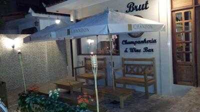Brut Champanheria & Wine Bar