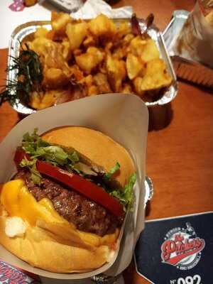 The Pitchers Burguer And Baseball