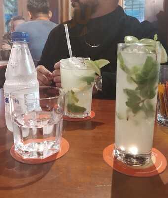 Astro's Bar Restaurante