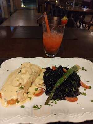 London London Restaurante Bar