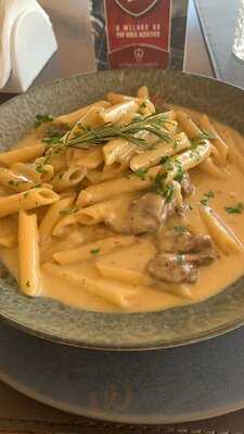 London London Restaurante Bar