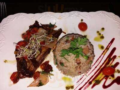 London London Restaurante Bar