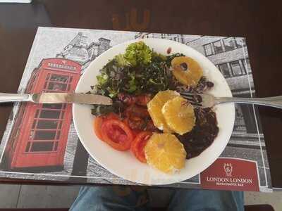 London London Restaurante Bar