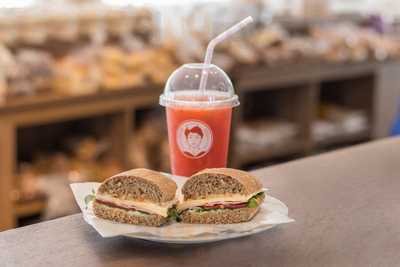 Aeromoça Padaria Express