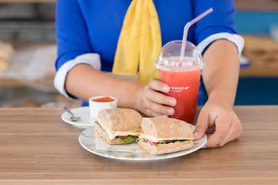 Aeromoça Padaria Express