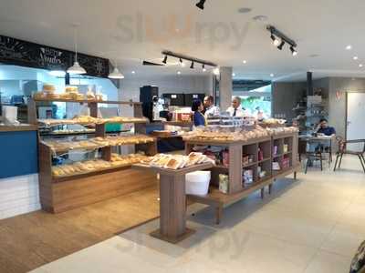 Aeromoça Padaria Express