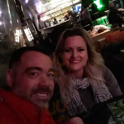 Gards Bar De Drinks & Cocktails