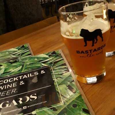 Gards Bar De Drinks & Cocktails