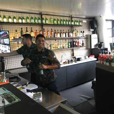 Gards Bar De Drinks & Cocktails