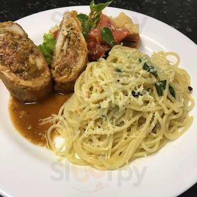 Naty's Café & Gourmet