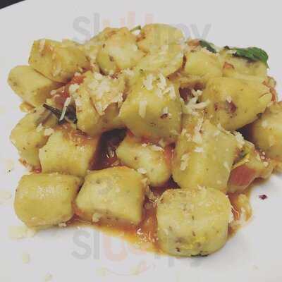 Naty's Café & Gourmet