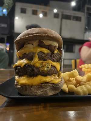 Meatz Burger N' Beer