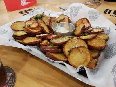 Batú Burger N' Beer