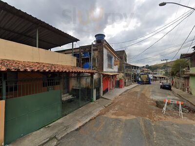 Moura's Bar