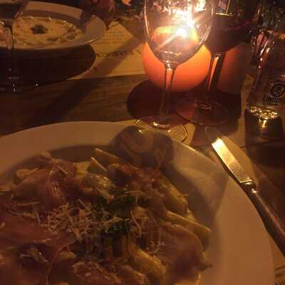 Pecorino Bar & Trattoria Jardins