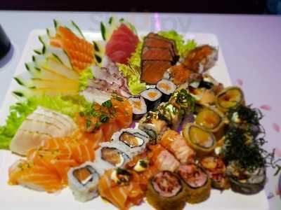 Tsuru Sushi E Wine Bar