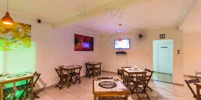 Canecas & Tulipas Restaurante & Bar