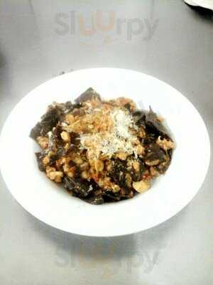 Restaurante E Pizzaria La Taverna