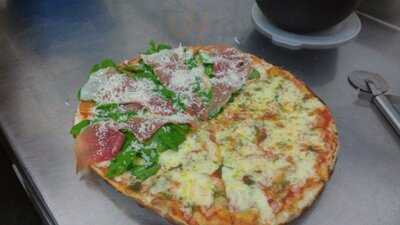 Restaurante E Pizzaria La Taverna