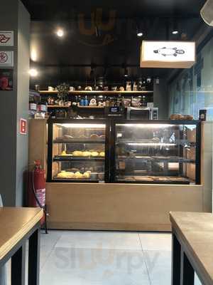 Duckbill Cookies & Coffee