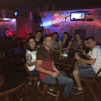 General Lee Redneck Pub