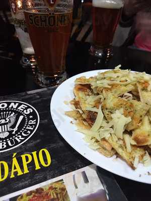 Ramones Pizza Burger